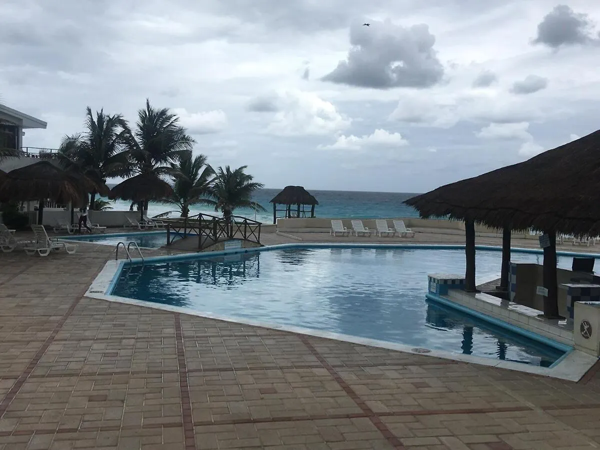 Hermoso Apartamento Con Playa En Zona Hotelera Cancún Appartamento